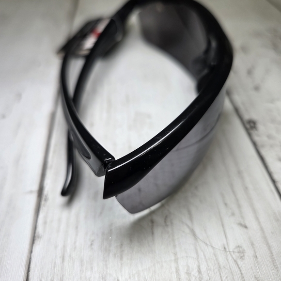 NWT Foster Grant Black Sport Sunglasses - Picture 2 of 7